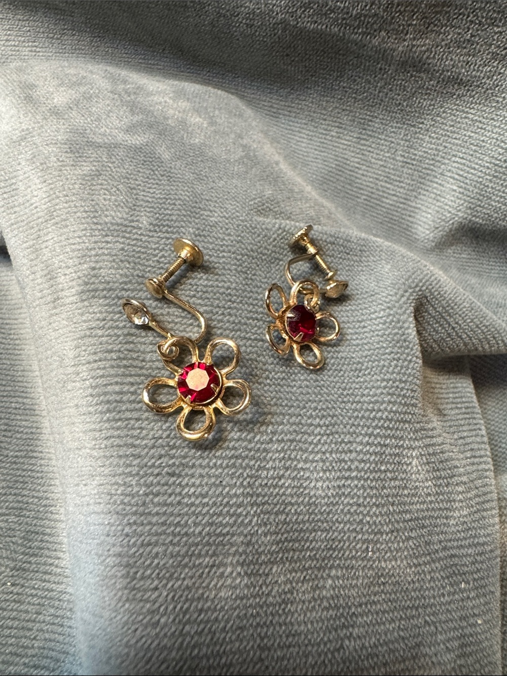Gold Floral Screw-Back Earrings with Red Gem Centers